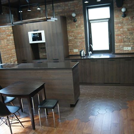Apartment Near Golden Gates Киев Екстериор снимка